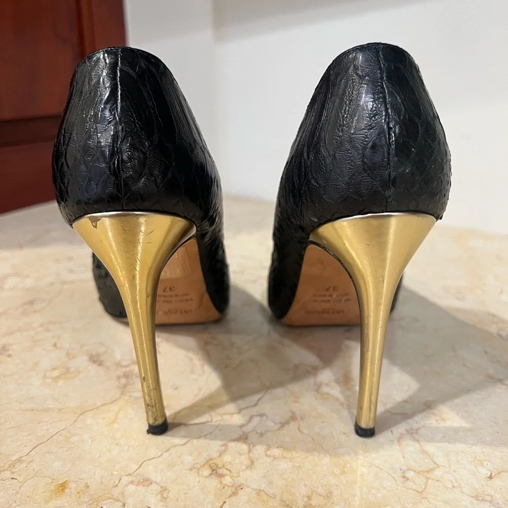 Balmain metallic gold python pump. Was only released in Europe - Picture 6 of 6